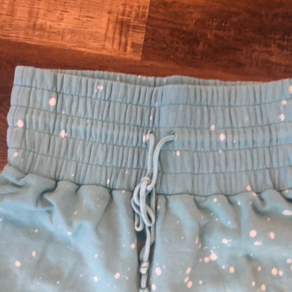 Urban Outfitters high wasted sweats - Picture 3 of 7